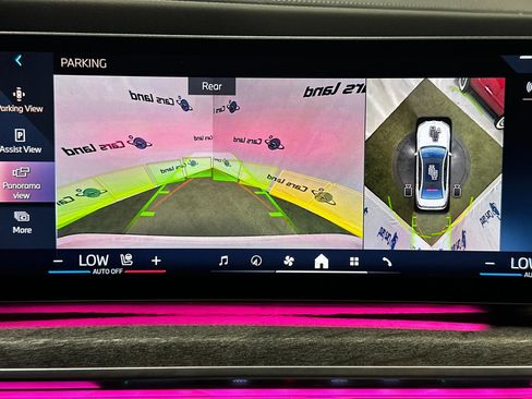 Used 2024 BMW 760i xDrive 760i xDrive Sedan 4D w/ Premium Package image 50