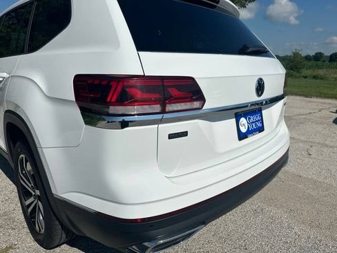 Used 2022 Volkswagen Atlas SEL AWD/4WD image 14