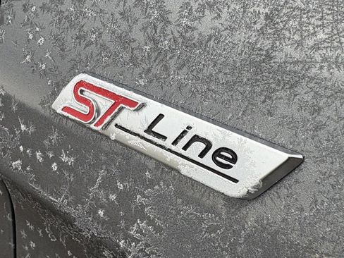 Used 2022 Ford Edge ST-Line image 10