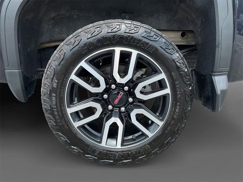 Used 2023 GMC Sierra 1500 AT4 w/ AT4 Premium Package image 8
