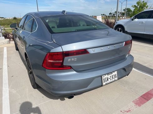 Used 2018 Volvo S90 T5 Momentum w/ Convenience Package image 3