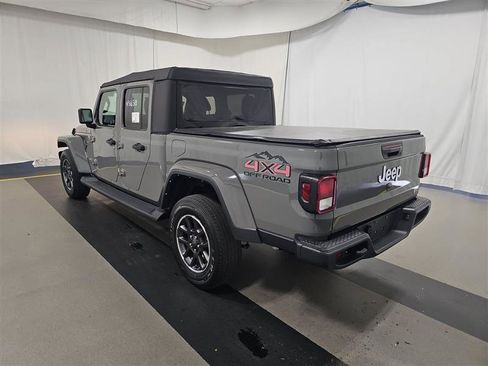 Used 2023 Jeep Gladiator Overland AWD/4WD image 7