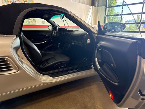 Used 2004 Porsche Boxster S image 73
