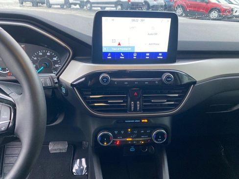 Used 2022 Ford Escape SEL image 11