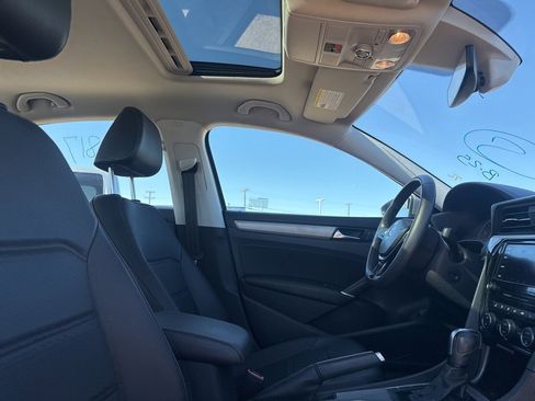 Used 2021 Volkswagen Passat 2.0T SE image 24