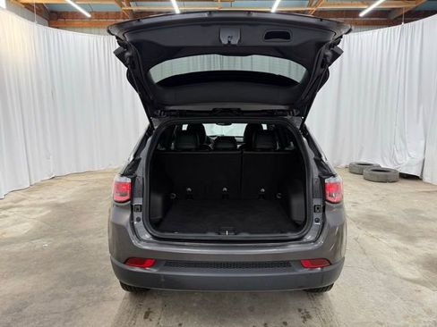 Used 2024 Jeep Compass Limited image 22