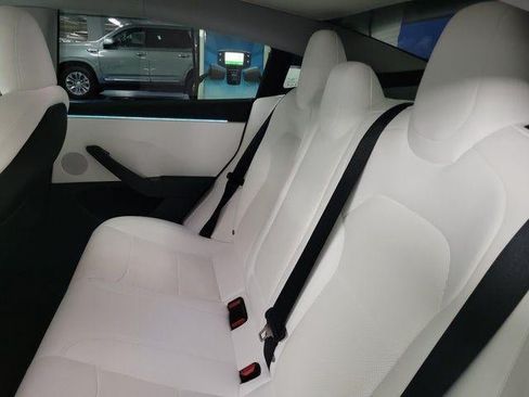 Used 2025 Tesla Model 3 RWD image 14