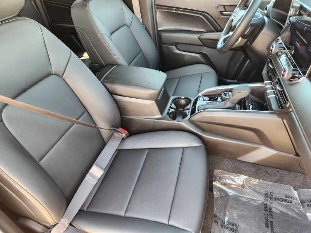 Used 2026 Chevrolet Colorado Trail Boss AWD/4WD image 18