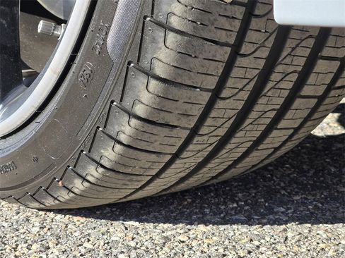 Used 2024 BMW 330i 330i w/ M Sport Package image 12