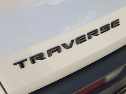 Used 2024 Chevrolet Traverse LT w/ Enhanced Driving Package FWD image 33