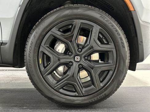 Used 2023 Rivian R1T Adventure AWD/4WD image 12