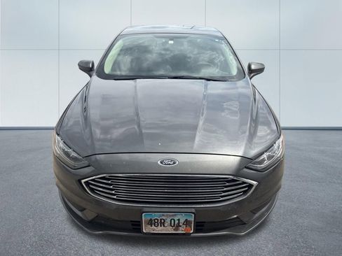 Used 2017 Ford Fusion SE FWD image 10
