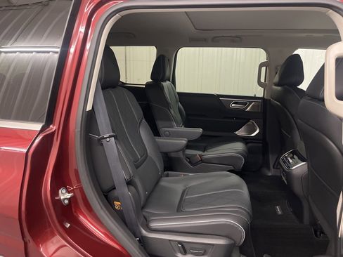 Certified 2025 INFINITI QX80 Sensory image 41