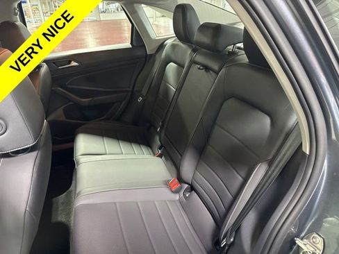 Used 2024 Volkswagen Jetta SE FWD image 26