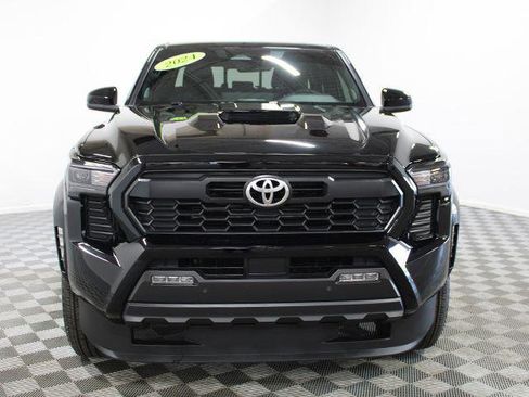 Certified 2024 Toyota Tacoma TRD Sport w/ TRD Sport Upgrade Package AWD/4WD image 9