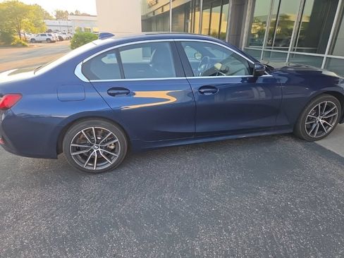Used 2019 BMW 330i xDrive Sedan w/ Convenience Package AWD/4WD image 18