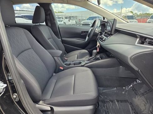 Used 2025 Toyota Corolla LE FWD image 19
