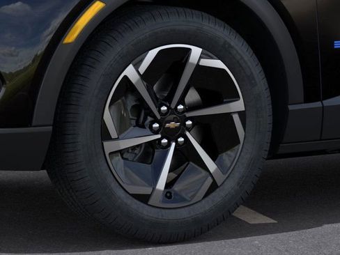 New 2026 Chevrolet Equinox EV LT image 9