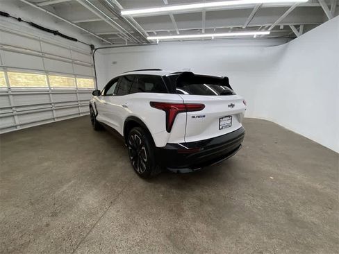 Used 2024 Chevrolet Blazer EV RS image 4