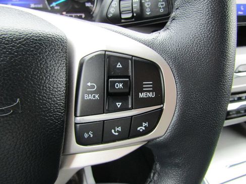 Used 2024 Ford Explorer XLT w/ Equipment Group 202A AWD/4WD image 31
