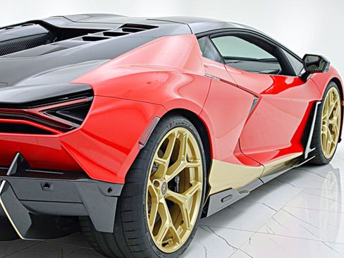 Used 2025 Lamborghini Revuelto AWD/4WD image 11