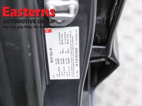 Used 2018 Tesla Model 3 Performance image 32