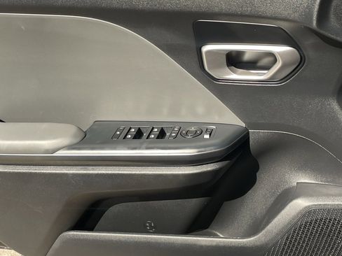 Used 2025 Kia K4 LXS image 16