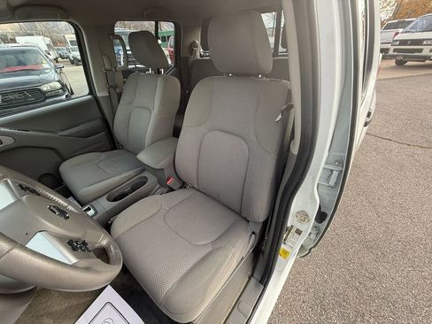 Used 2017 Nissan Frontier SV w/ SV Value Truck Package image 13