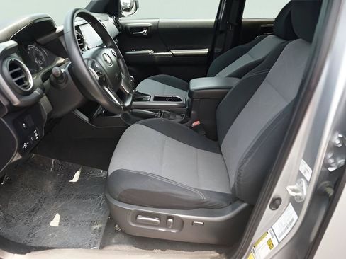 Used 2023 Toyota Tacoma TRD Sport AWD/4WD image 9