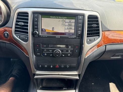 Used 2011 Jeep Grand Cherokee Overland AWD/4WD image 9
