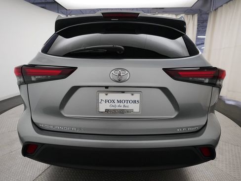 Used 2025 Toyota Highlander XLE AWD/4WD image 26
