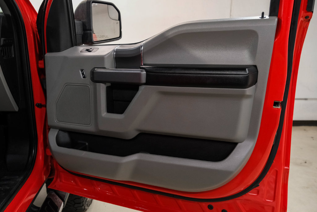 Used 2019 Ford F150 XLT w/ Equipment Group 302A Luxury AWD/4WD image 41