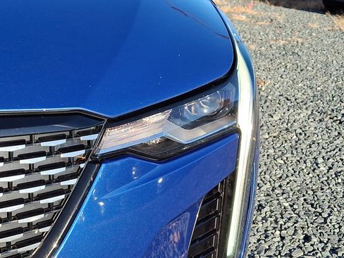 Used 2022 Cadillac CT4 Luxury w/ Sun And Sound Package image 9