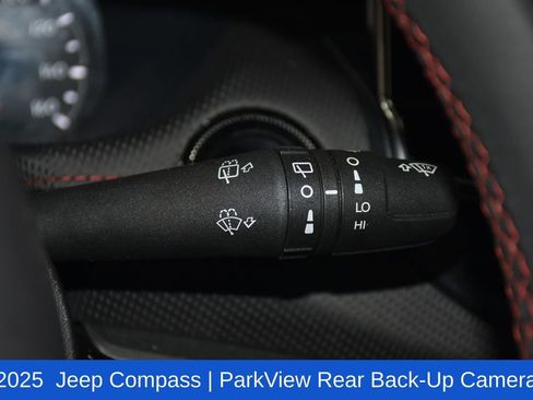 Used 2025 Jeep Compass Trailhawk AWD/4WD image 12