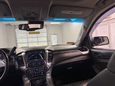 Used 2018 Chevrolet Tahoe LT w/ LT Signature Package AWD/4WD image 25