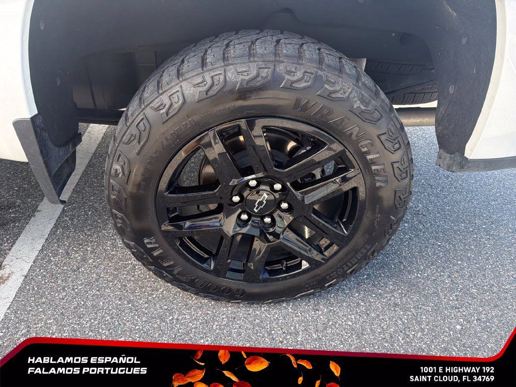 Used 2024 Chevrolet Silverado 1500 LT Trail Boss AWD/4WD image 11