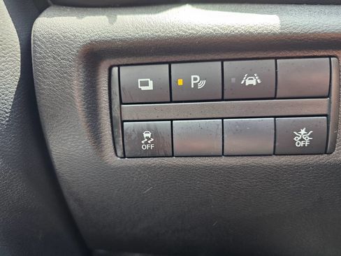 Used 2024 Nissan Versa S w/ Trunk Package FWD image 11