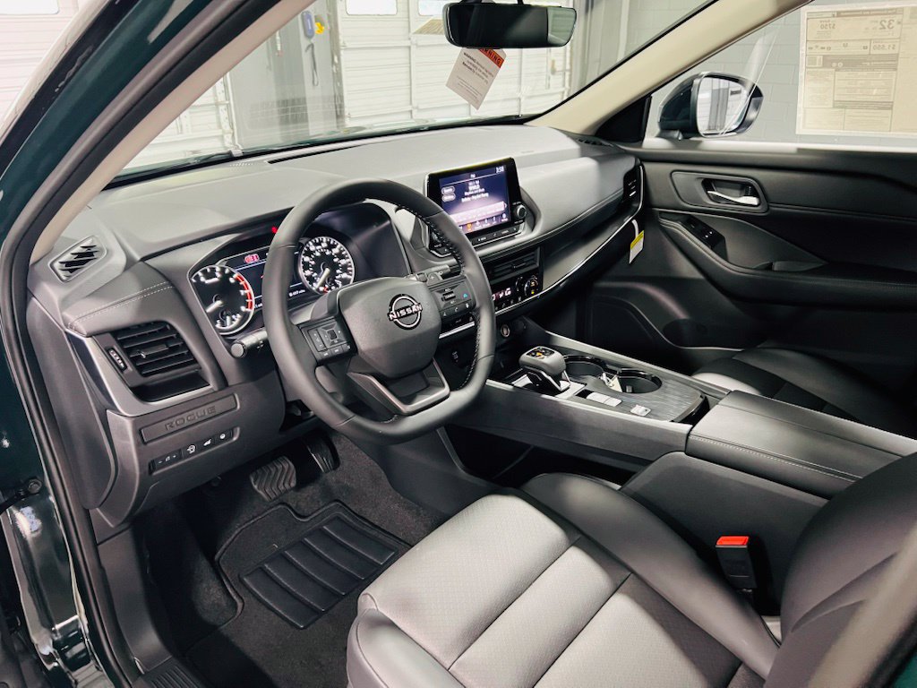 New 2026 Nissan Rogue Dark Armor FWD image 17