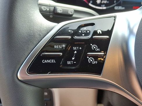 Certified 2025 Mercedes-Benz GLA 250 4MATIC image 17