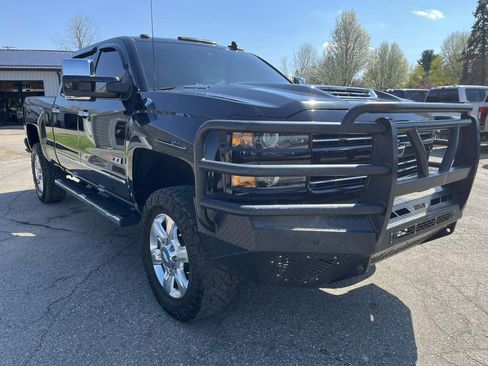 Used 2017 Chevrolet Silverado 2500 LTZ w/ Duramax Plus Package AWD/4WD image 4