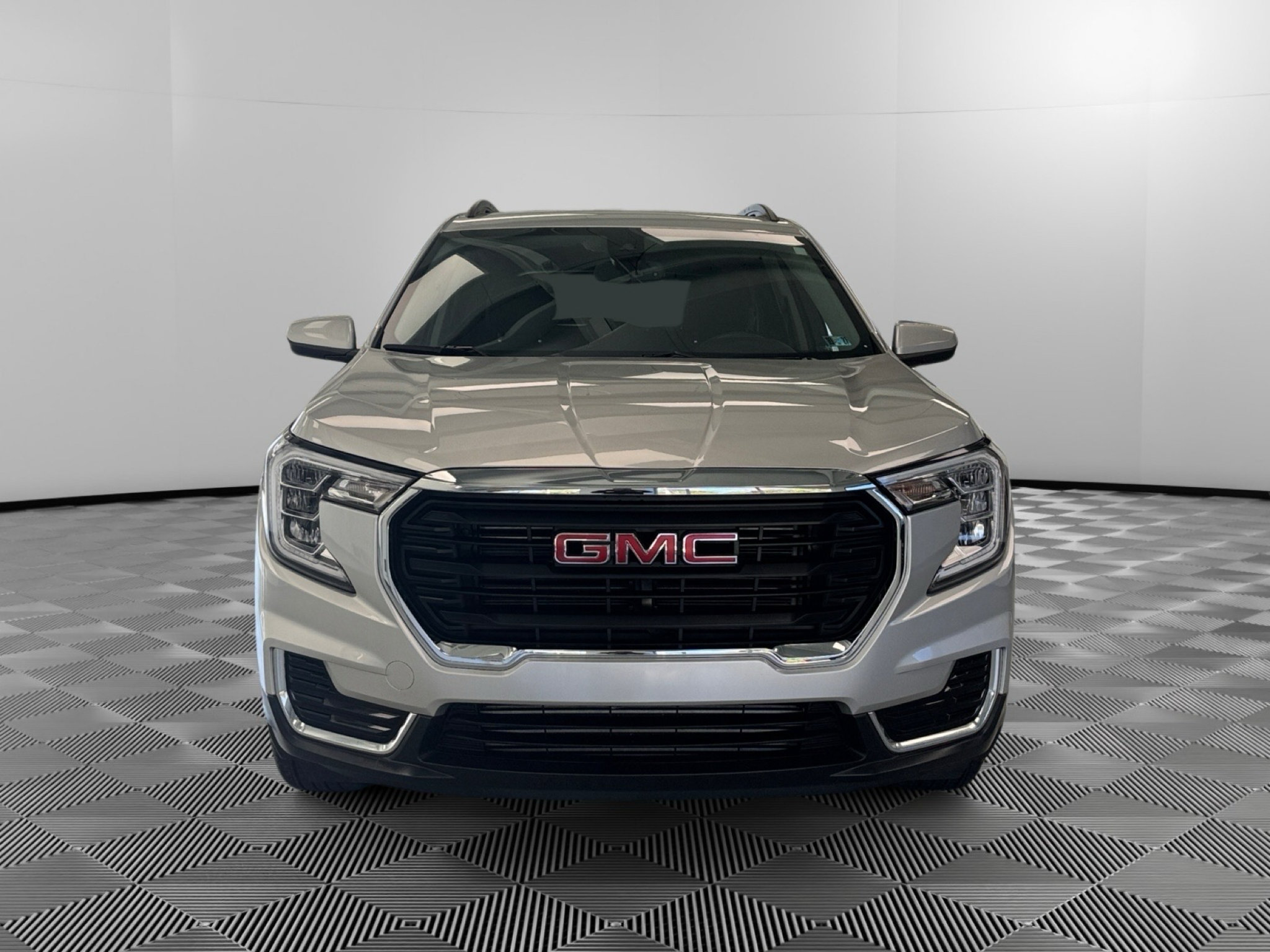 Used 2022 GMC Terrain SLE w/ Driver Convenience Package AWD/4WD image 3