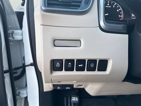 Used 2024 Nissan Murano Platinum w/ Cargo Package image 25