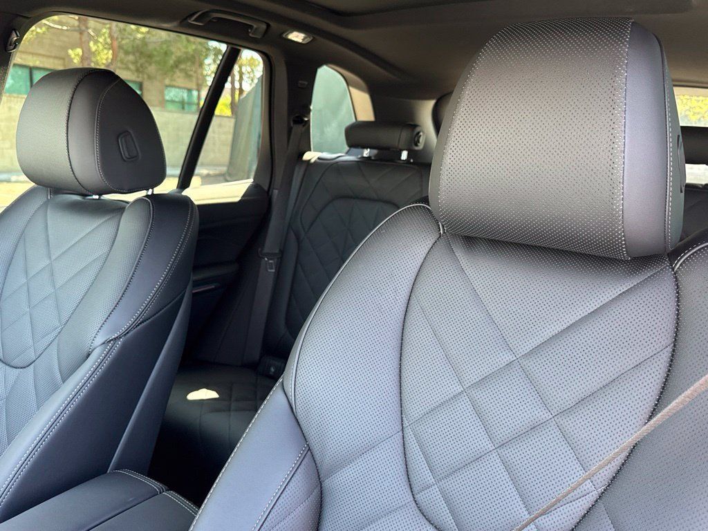 Used 2026 BMW X5 sDrive40i w/ Parking Assistance Package RWD image 21