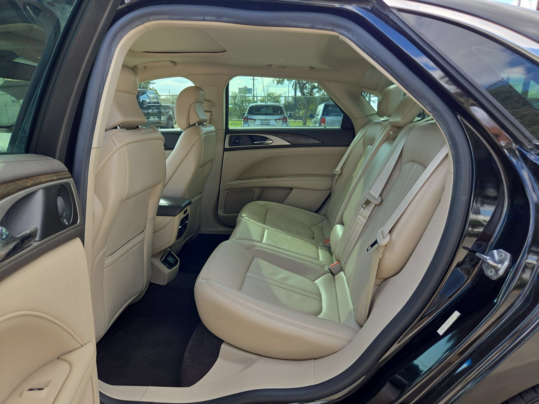 Used 2019 Lincoln MKZ Reserve w/ Reserve Plus Package AWD/4WD image 13