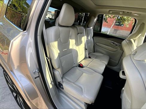Used 2023 Volvo XC90 T8 Ultimate AWD/4WD image 37
