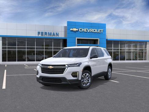 Used 2023 Chevrolet Traverse LS FWD image 9