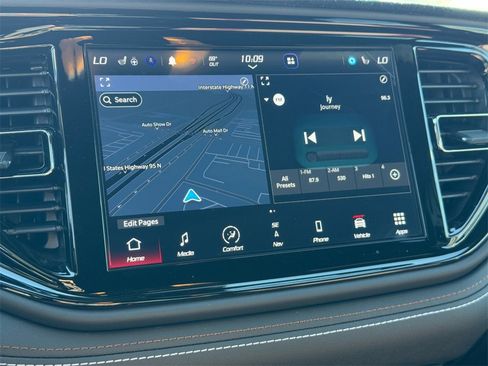 Used 2025 Dodge Durango SRT Hellcat image 27