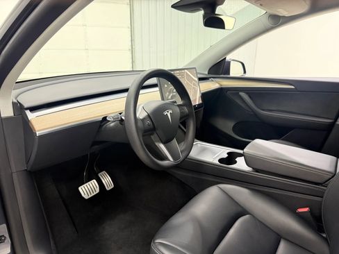 Used 2022 Tesla Model Y Performance AWD/4WD image 12