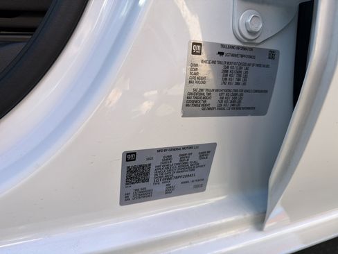 Used 2023 GMC Sierra 3500 Denali w/ Denali Ultimate Package image 23