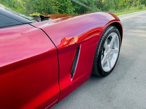Used 2006 Chevrolet Corvette Convertible w/ Preferred Equipment Group RWD image 12